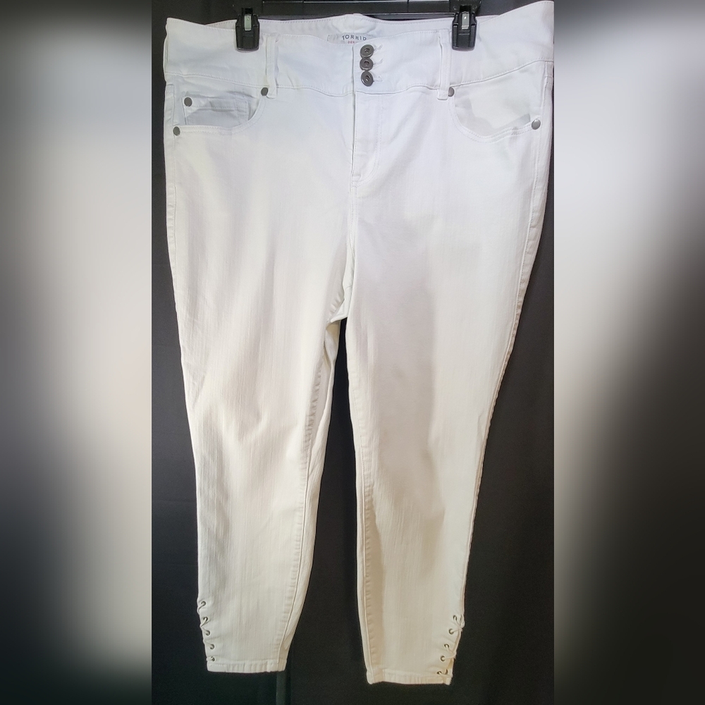 Torrid White Ankle & Cropped Jeans